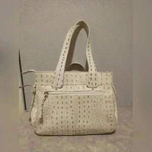 Michael Rome tan leather croc embossed purse